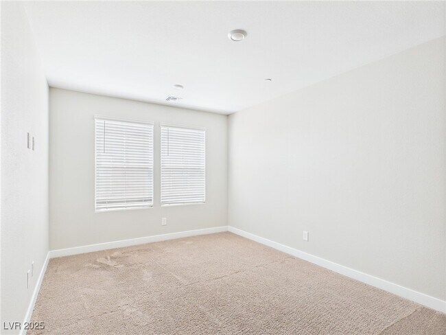 Building Photo - 3585 Credere Ln
