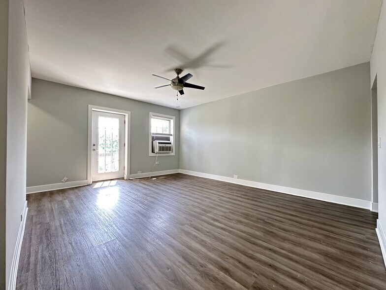 Building Photo - 730 Judson Ave