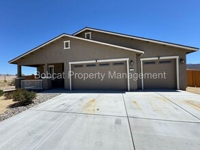 Building Photo - 136 Alamosa St