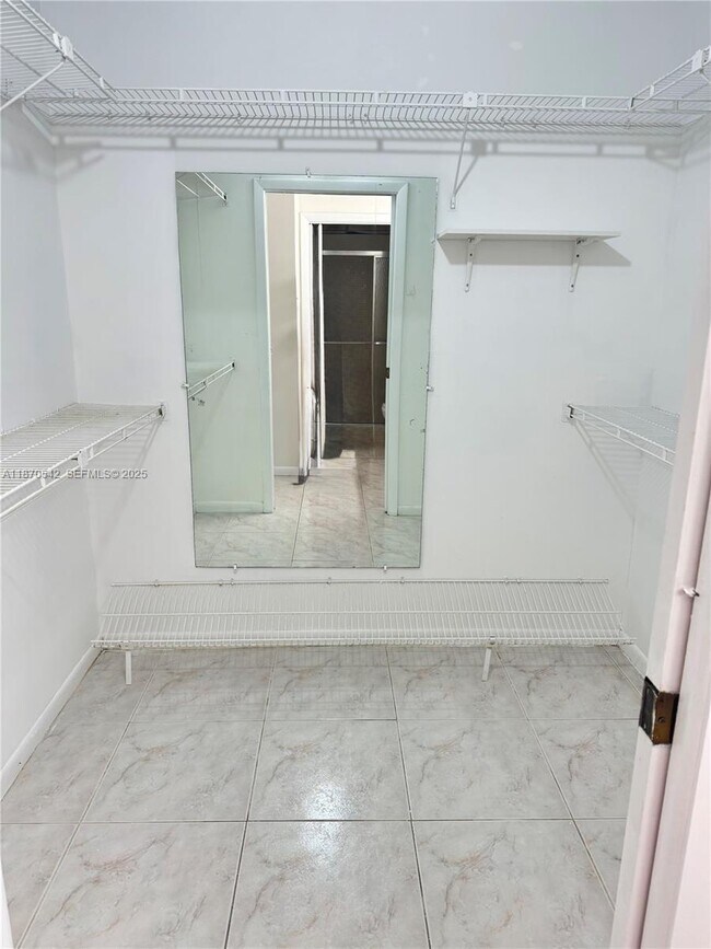 Building Photo - 9620 W McNab Rd