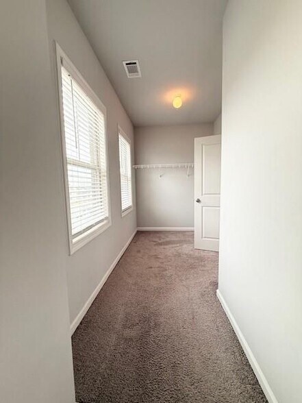 Building Photo - 4502 Big Rock Rdg Trl