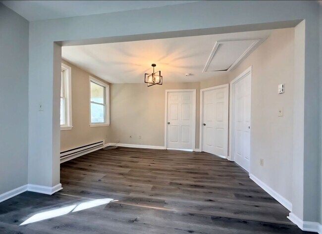 Building Photo - 3-7 Maple Street - Unit 7