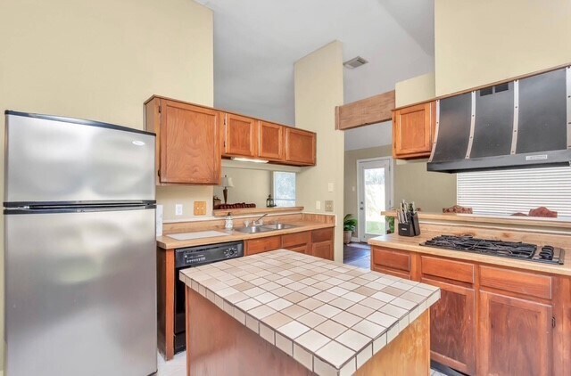 Building Photo - 15938 Mission Village Dr