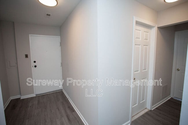 Building Photo - 171 Echelon Rd