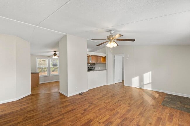 Building Photo - 137 Wendy Hill Ln