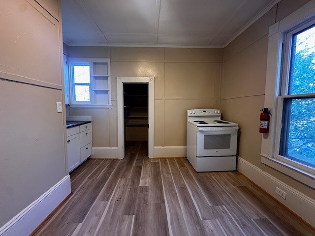 Building Photo - 409 N Cedar St