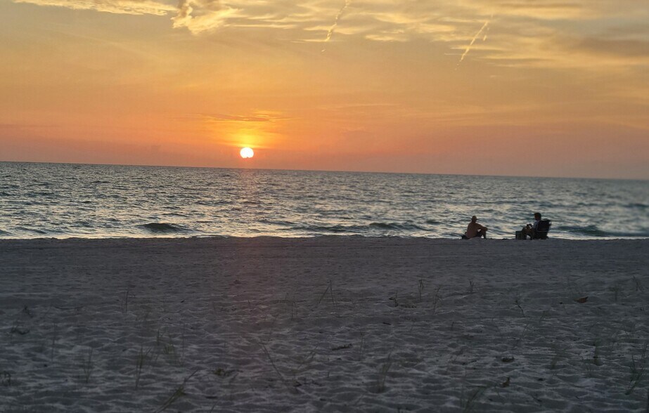 Sunset @ the beach park - 4200 Belair Ln