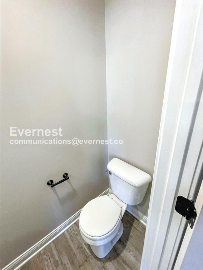 Building Photo - 1101 Cardinal Crk Dr