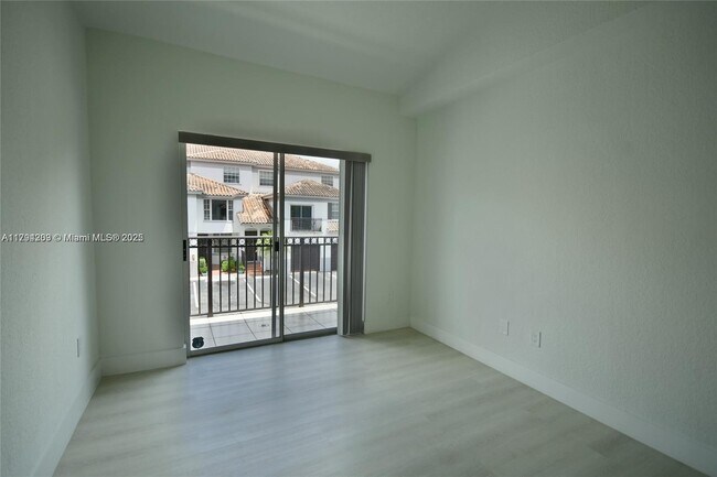 Building Photo - 781 SW 148th Ave