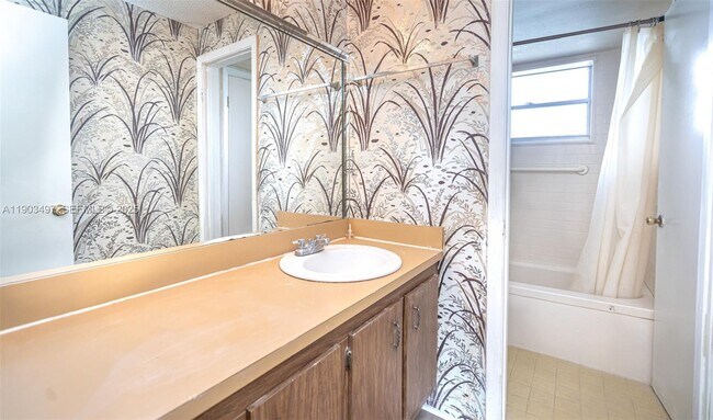 Building Photo - 1891 SW 81st Ave