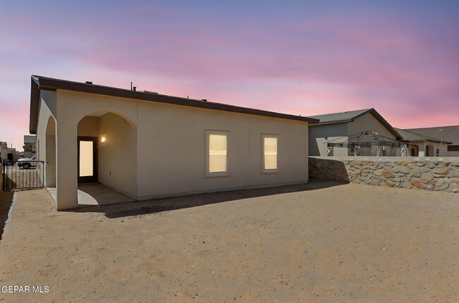 Building Photo - 14937 Tierra Fortaleza Ave