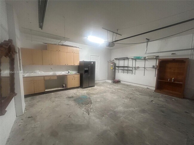 Building Photo - 6528 SW 158th Pass