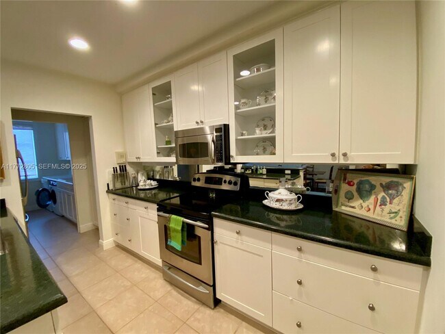 Building Photo - 11718 SE Florida Ave