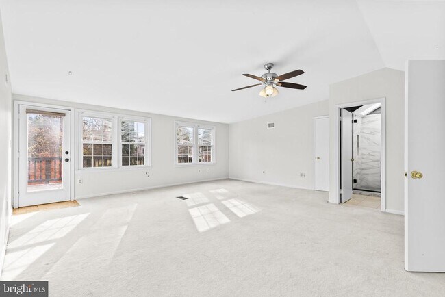 Building Photo - 4 E Franklin Ave