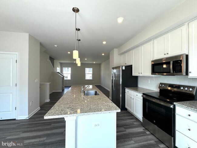 Building Photo - 12 BROOKFIELD Mews