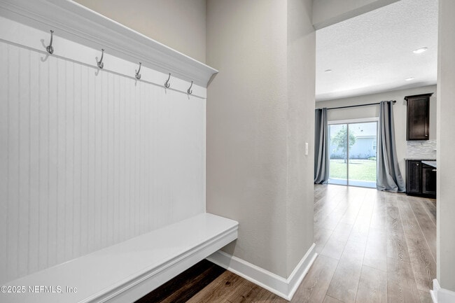 Building Photo - 23 Catesby Ln