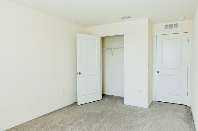 Building Photo - 11730 White Willow Ln