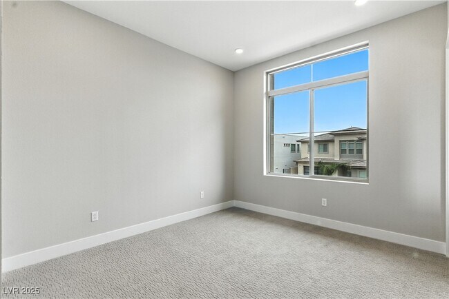 Building Photo - 5073 Slatestone St
