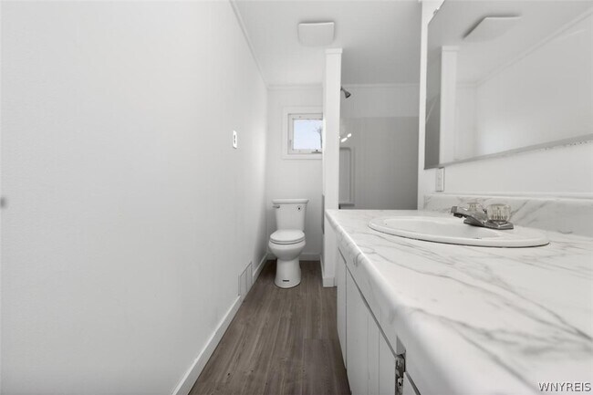 Building Photo - 609 22nd St