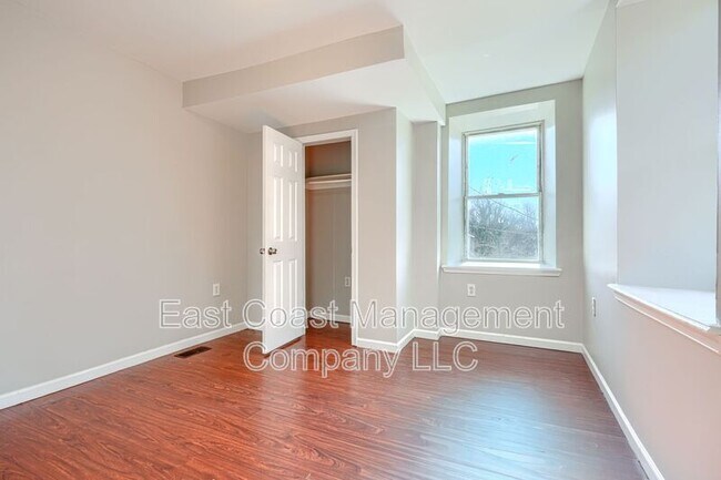 Building Photo - 2860 W Baltimore St