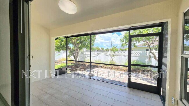 Building Photo - 511 SE 25th Terrace