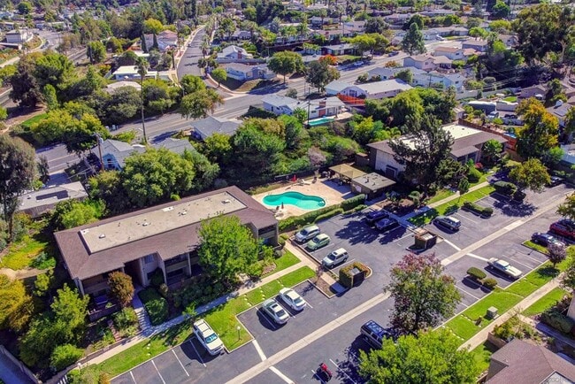 Building Photo - 9175 Campina Dr