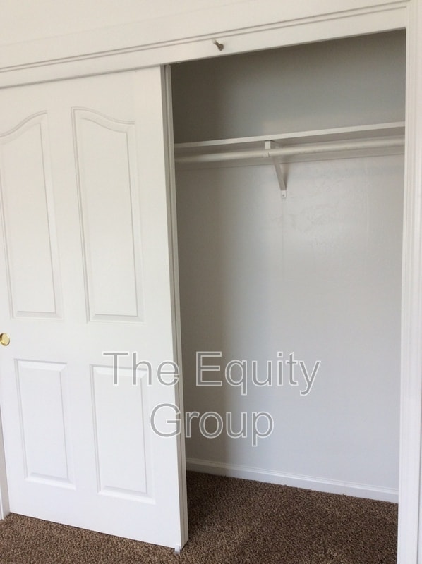 Building Photo - 437 N Park St