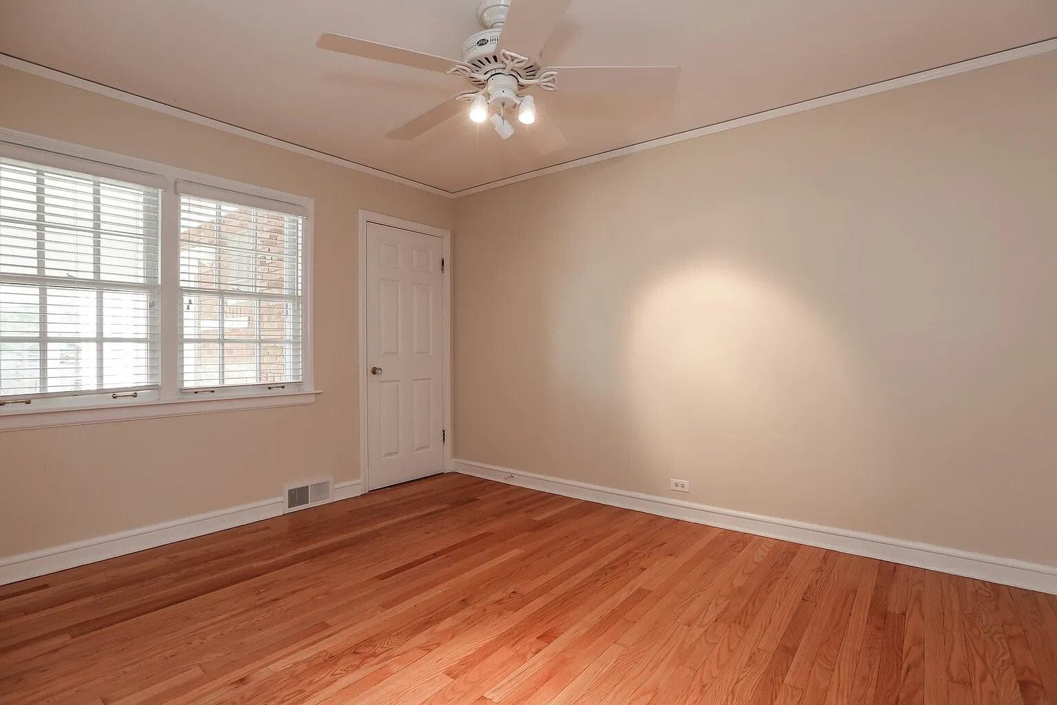 Building Photo - 226 S Prospect Ave