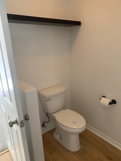 Building Photo - 310 Eas - 1Unit 8-