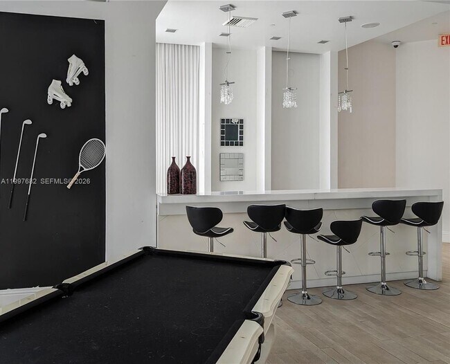 Building Photo - 350 S Miami Ave