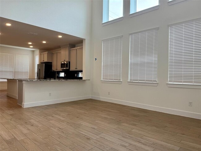 Building Photo - 31015 Myers Hvn Ln