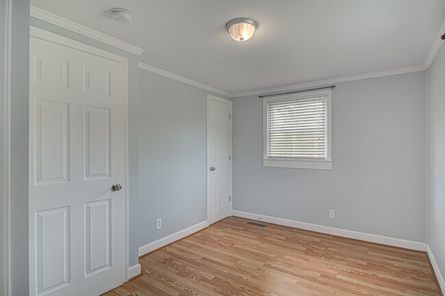 Building Photo - 8603 Haw River Rd