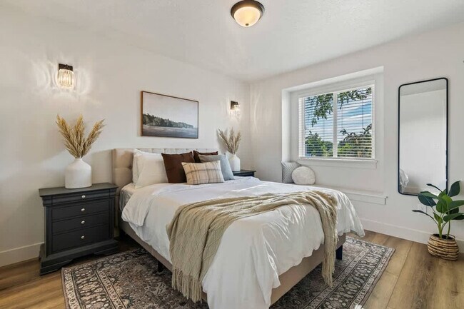 Building Photo - 44 S Sugar Ave