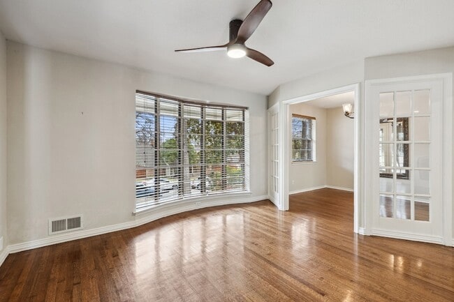 Building Photo - 9611 Meadowhill Dr