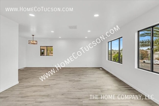 Building Photo - 5972 W Rafter Cir St
