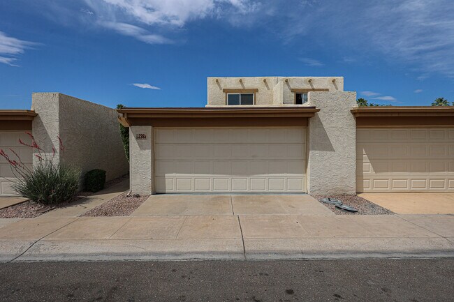 Building Photo - 238 W Maya Dr