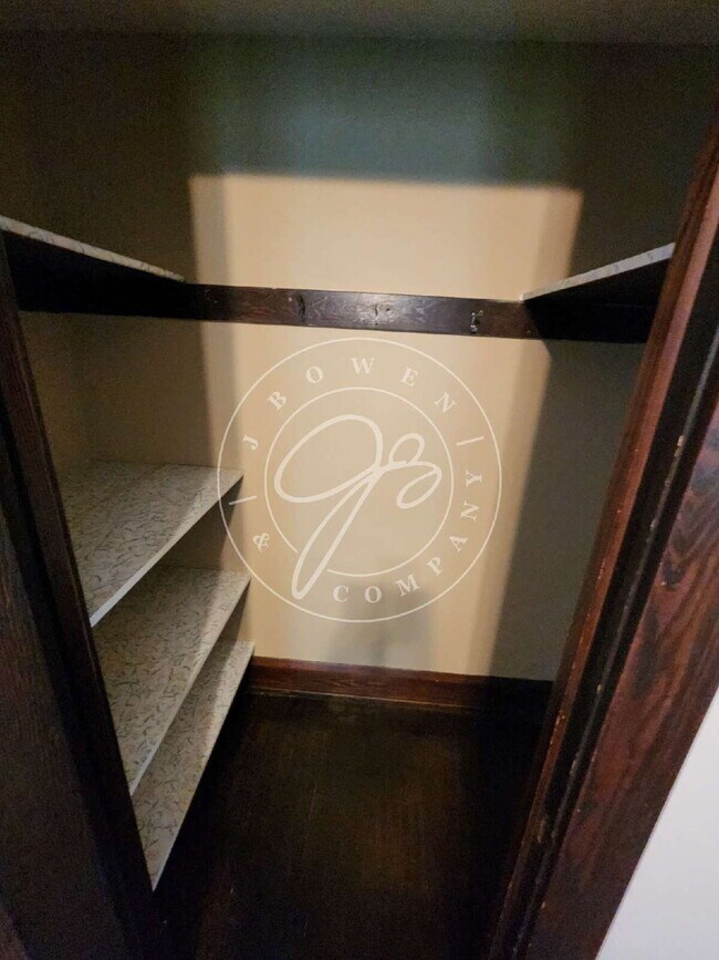 Building Photo - 1 bedroom apartment in South Toledo!