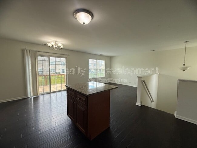 Building Photo - 1062 Turin Dr
