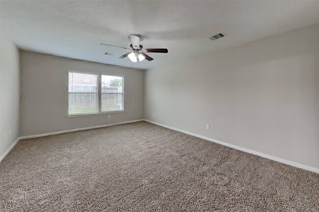 Building Photo - 16218 Range Valley Ln