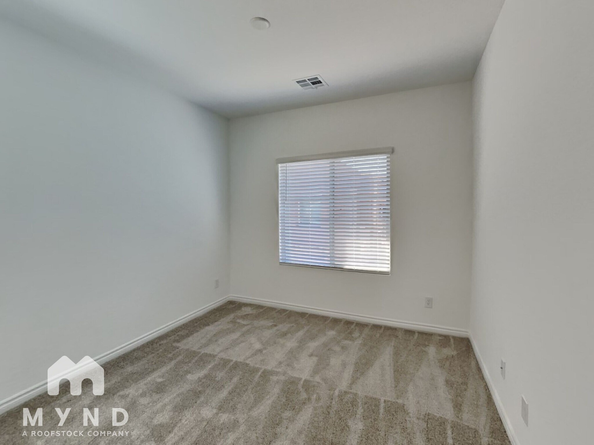 Building Photo - 600 Carriage Hill Dr