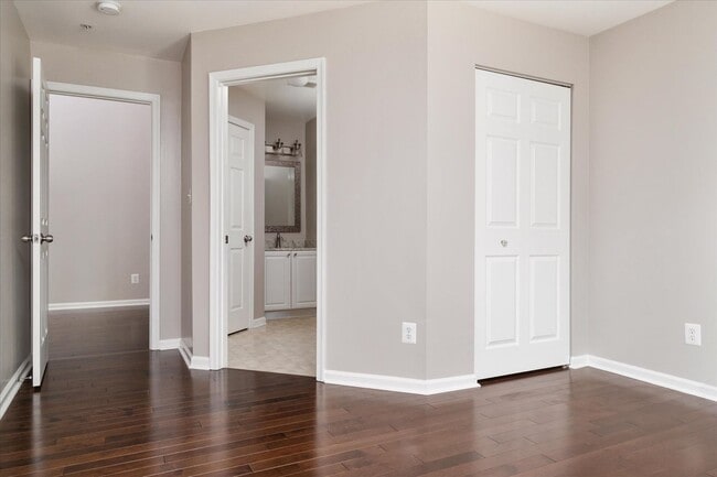 Building Photo - Piney Orchard Condo