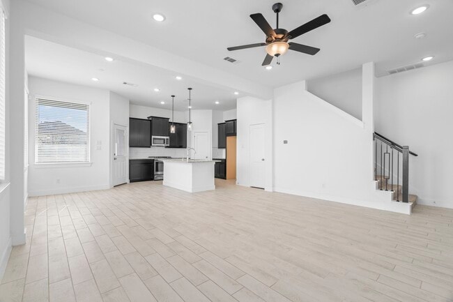 Building Photo - 7810 Starfish Arbor Dr