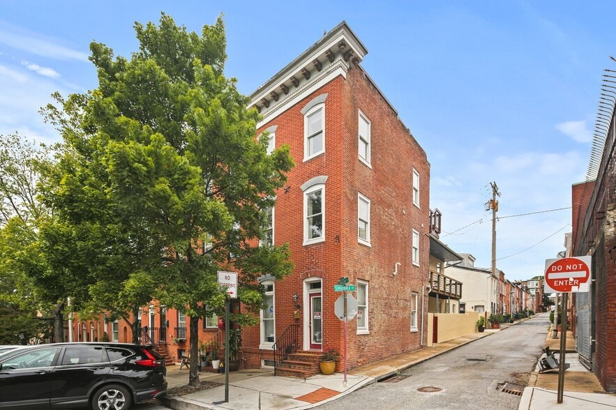 Primary Photo - 2222 Gough St