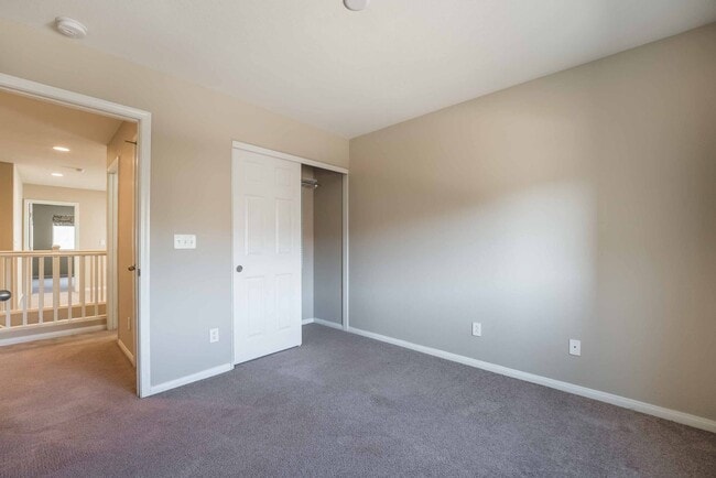 Building Photo - Stylish 3-Bedroom Home with Loft & Upgraded Kitchen!