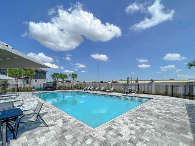 Building Photo - Almost Brand New 3 beds 2.5 baths in East ...