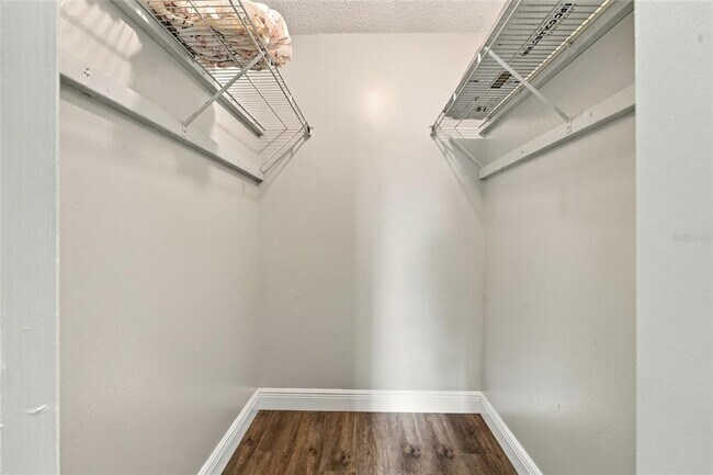 Building Photo - 65 Pine Trce