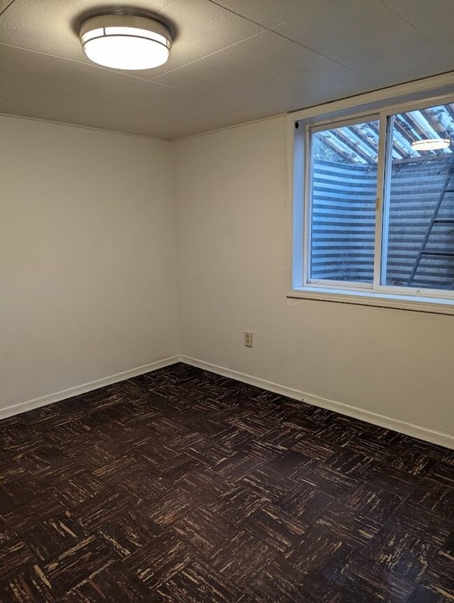 Building Photo - Spacious pet-friendly Clarkston house on d...