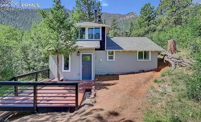 Front of house - 8255 Oak St