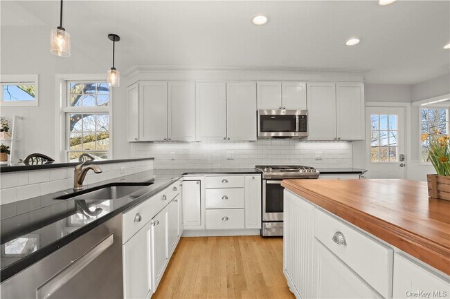 Building Photo - 152 Forest Dr