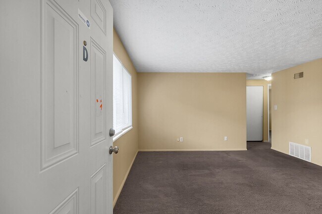 Building Photo - 2 Bedroom Affordable Housing Apartment